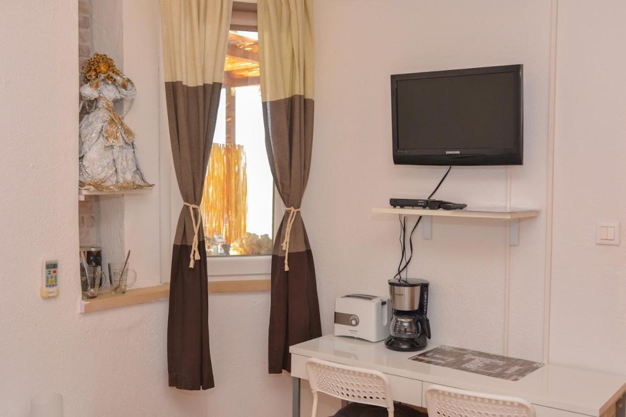 Apartment And Room Sveti Jakov Dubrovnik Bagian luar foto